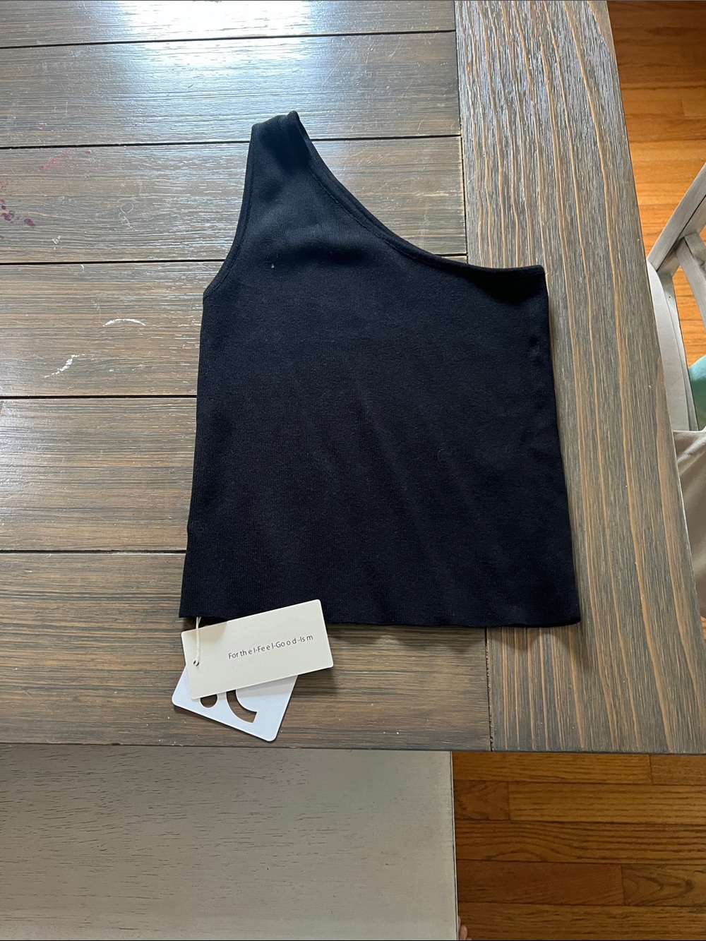 Commense Black One-Shoulder Crop Top